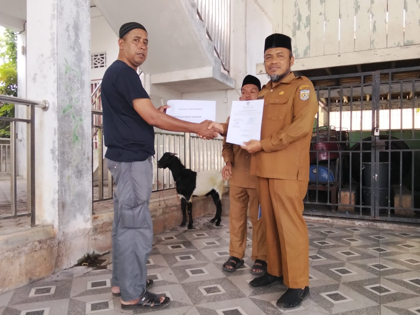 Dayah dan Balai Pengajian Terima Qurban Dari Pemko