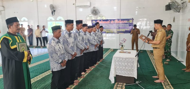 Camat Banda Raya Lantik Tuha Peut Gampong Lhong Cut Periode 2026-2032